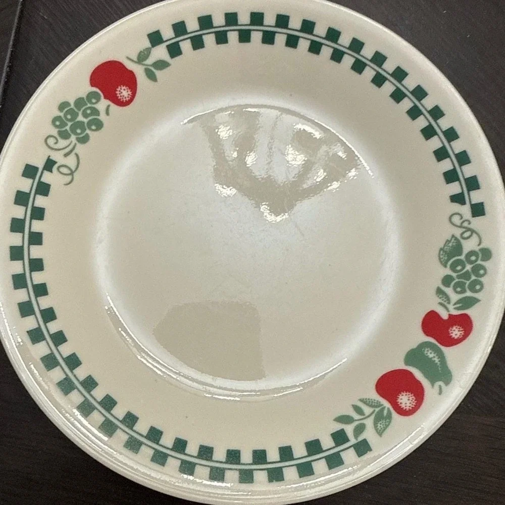 Corelle‎ Orchard Rose Bread Butter Plate 6.75 Green Checkered Red Apple Grapes